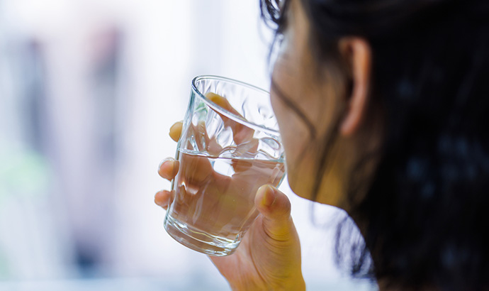 水道水をそのまま飲むと？