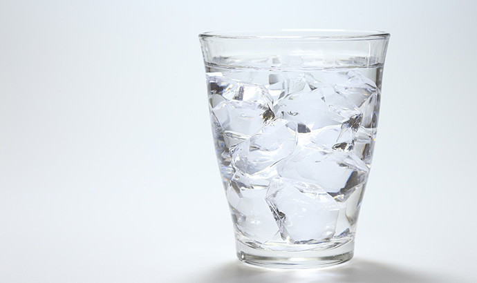 水を冷やす
