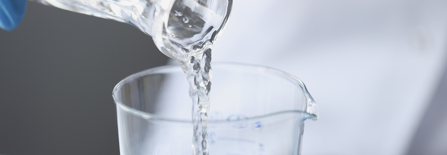 精製水とは？蒸留水・イオン交換水・RO水などの種類や用途も解説