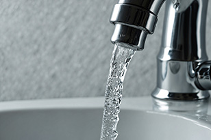 PFAS（有機フッ素化合物）とは？全国で問題になっている理由や規制について解説