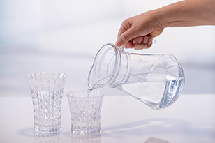 蒸留水の作り方は？使用用途や注意点も解説