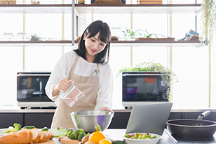 1カップは何cc(mL)？料理で迷わない正しいはかり方を解説！