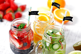 デトックスウォーターとは?期待できる効果やおすすめの材料を紹介