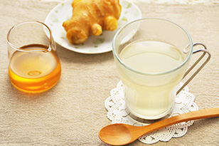 生姜湯にはどんな効果がある?作り方やおすすめのアレンジ方法を紹介