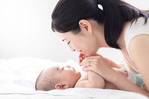 ウォーターサーバーで赤ちゃんのミルク作りをしてもいい?注意点についても解説