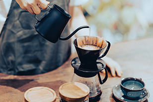 コーヒーはpHによって味が変わる?硬度による違いについても解説